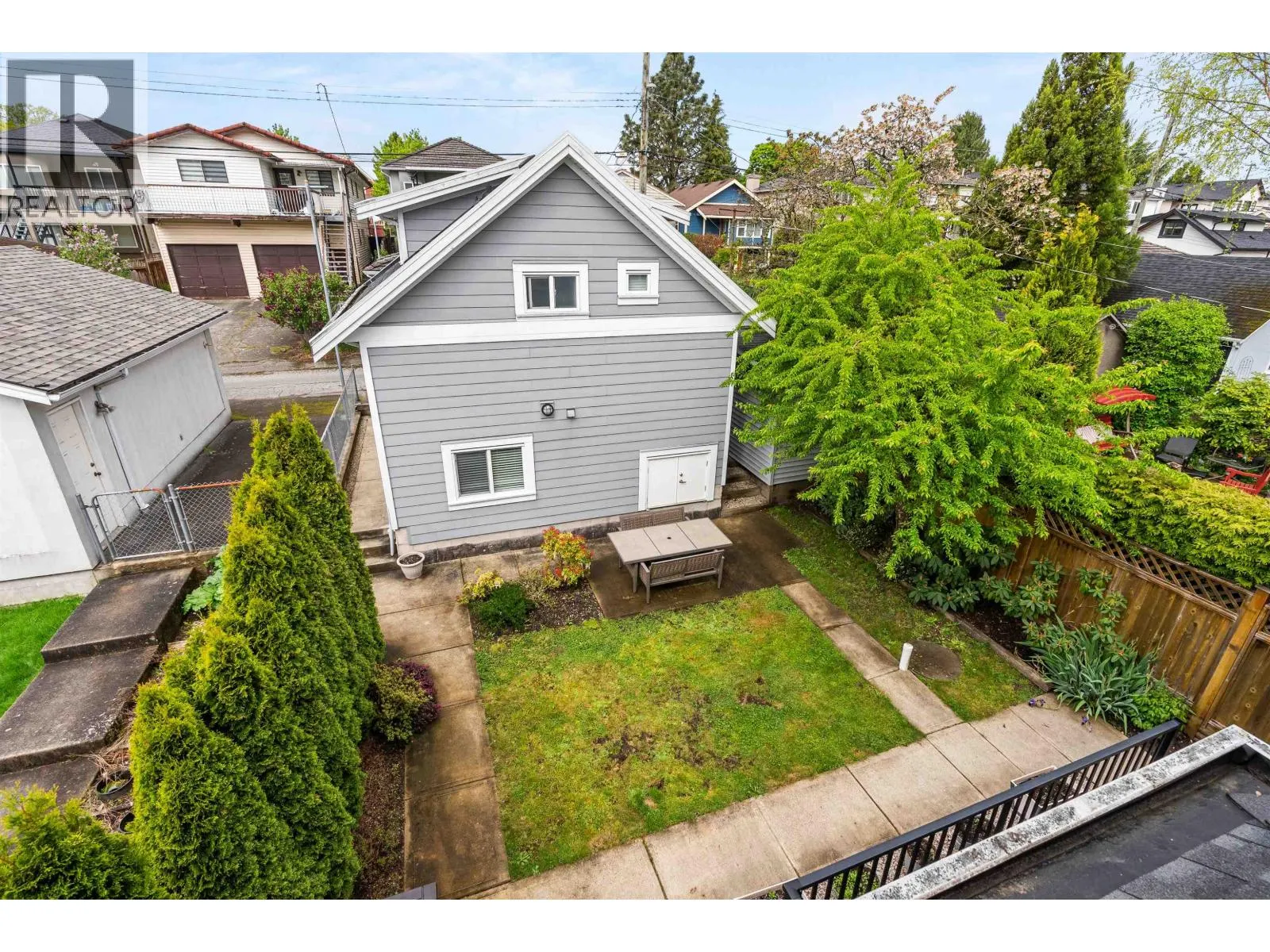 6229 ST. CATHERINES STREET