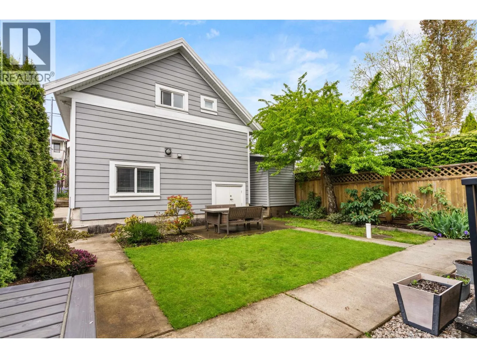 6229 ST. CATHERINES STREET