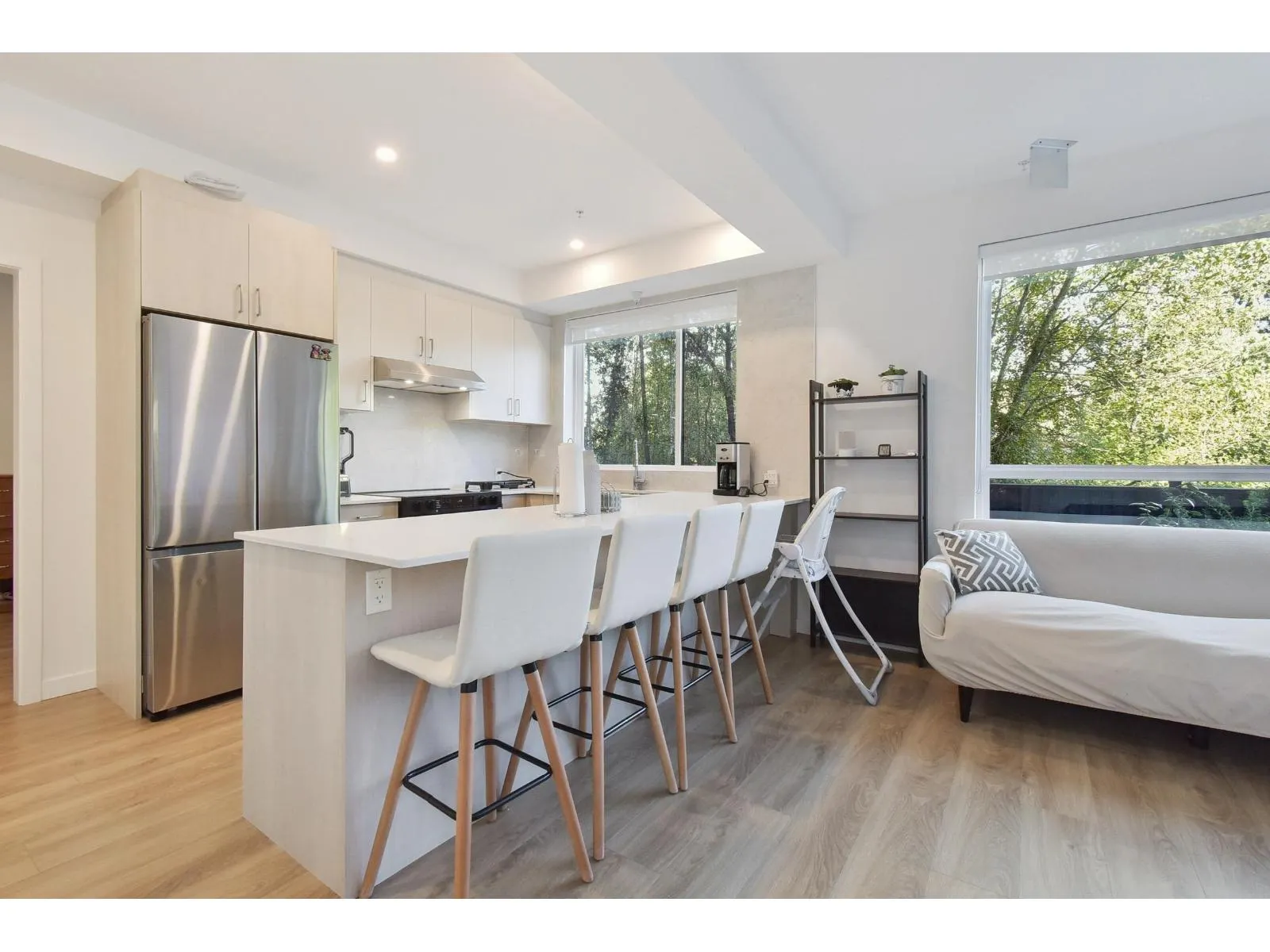 E113 13858 108 AVENUE