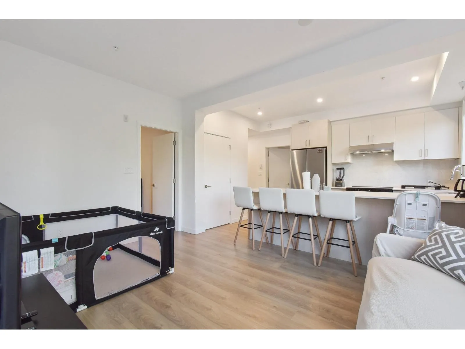 E113 13858 108 AVENUE