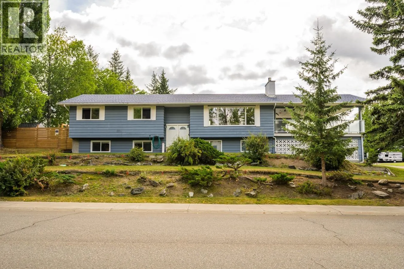5300 YORK DRIVE
