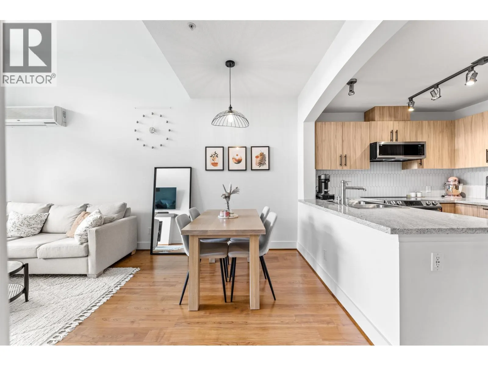 505 7428 BYRNEPARK WALK