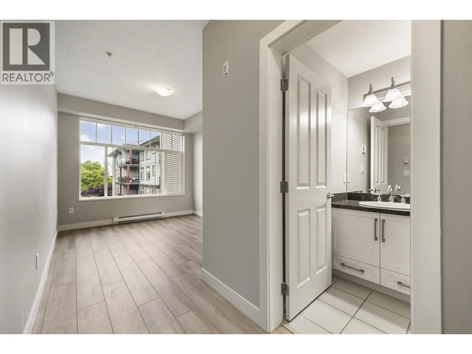 302 2353 MARPOLE AVENUE