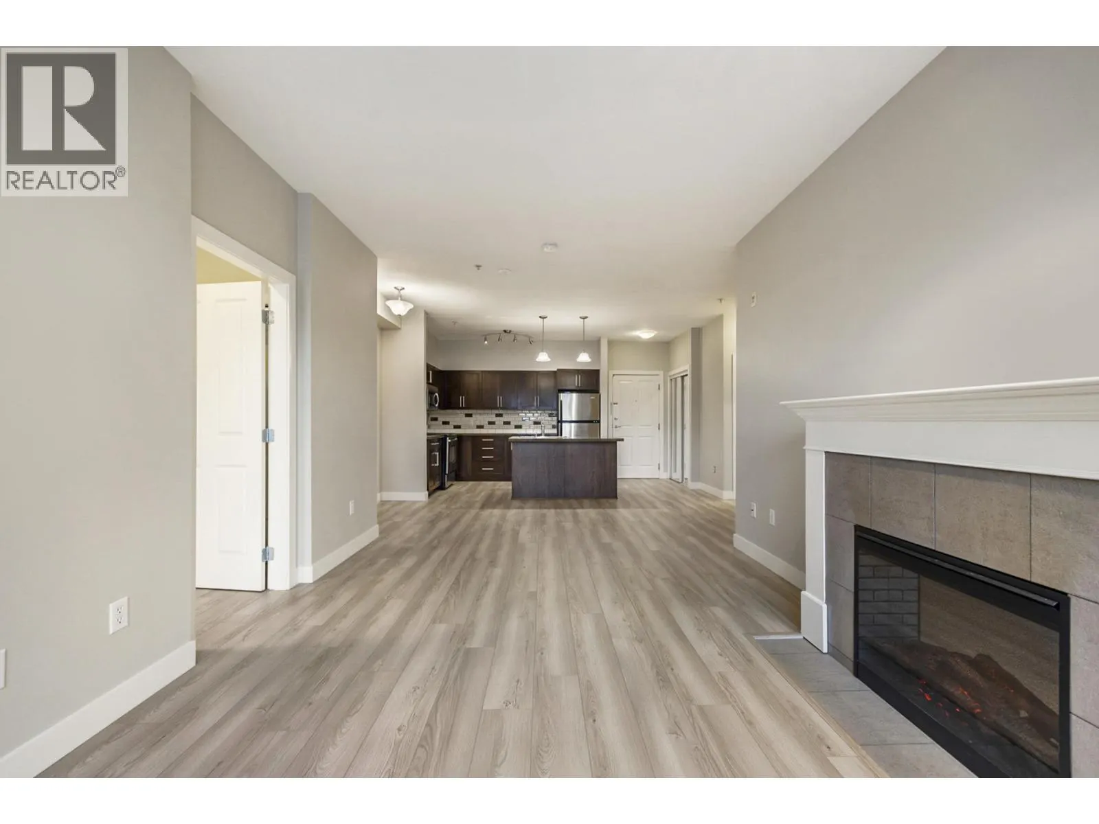 302 2353 MARPOLE AVENUE