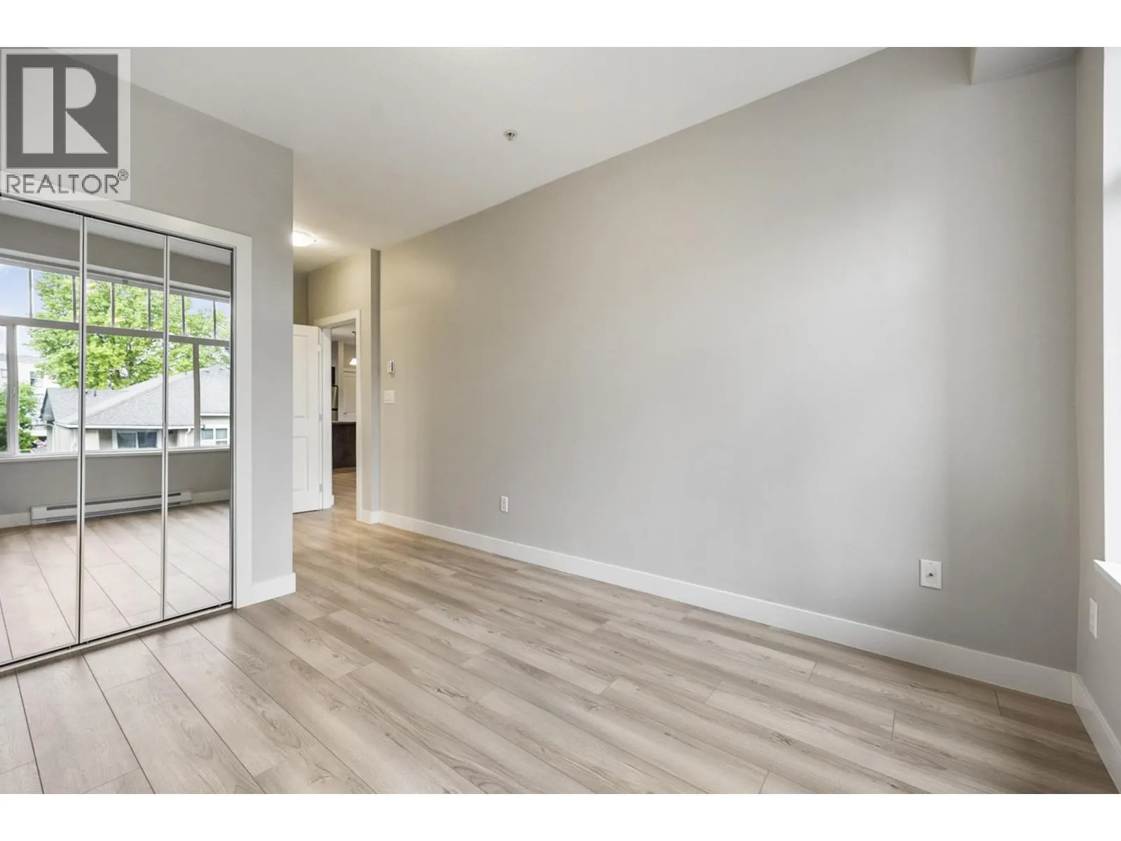 302 2353 MARPOLE AVENUE