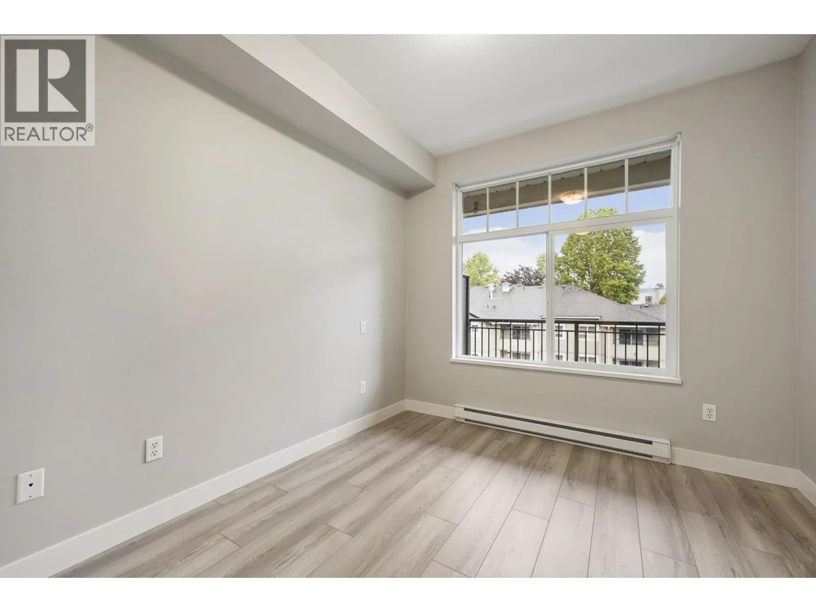 302 2353 MARPOLE AVENUE