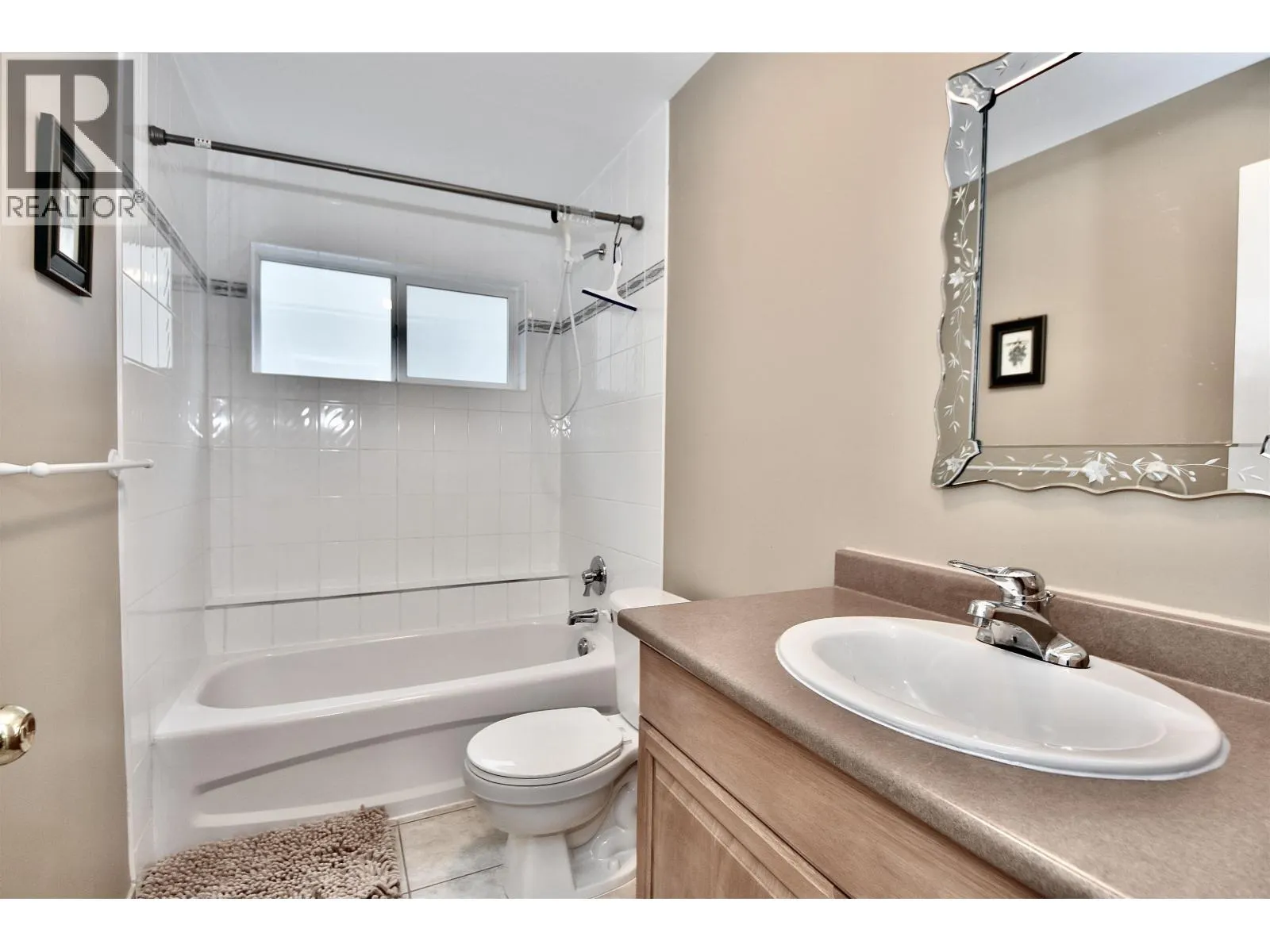 3035 MAPLEWOOD COURT