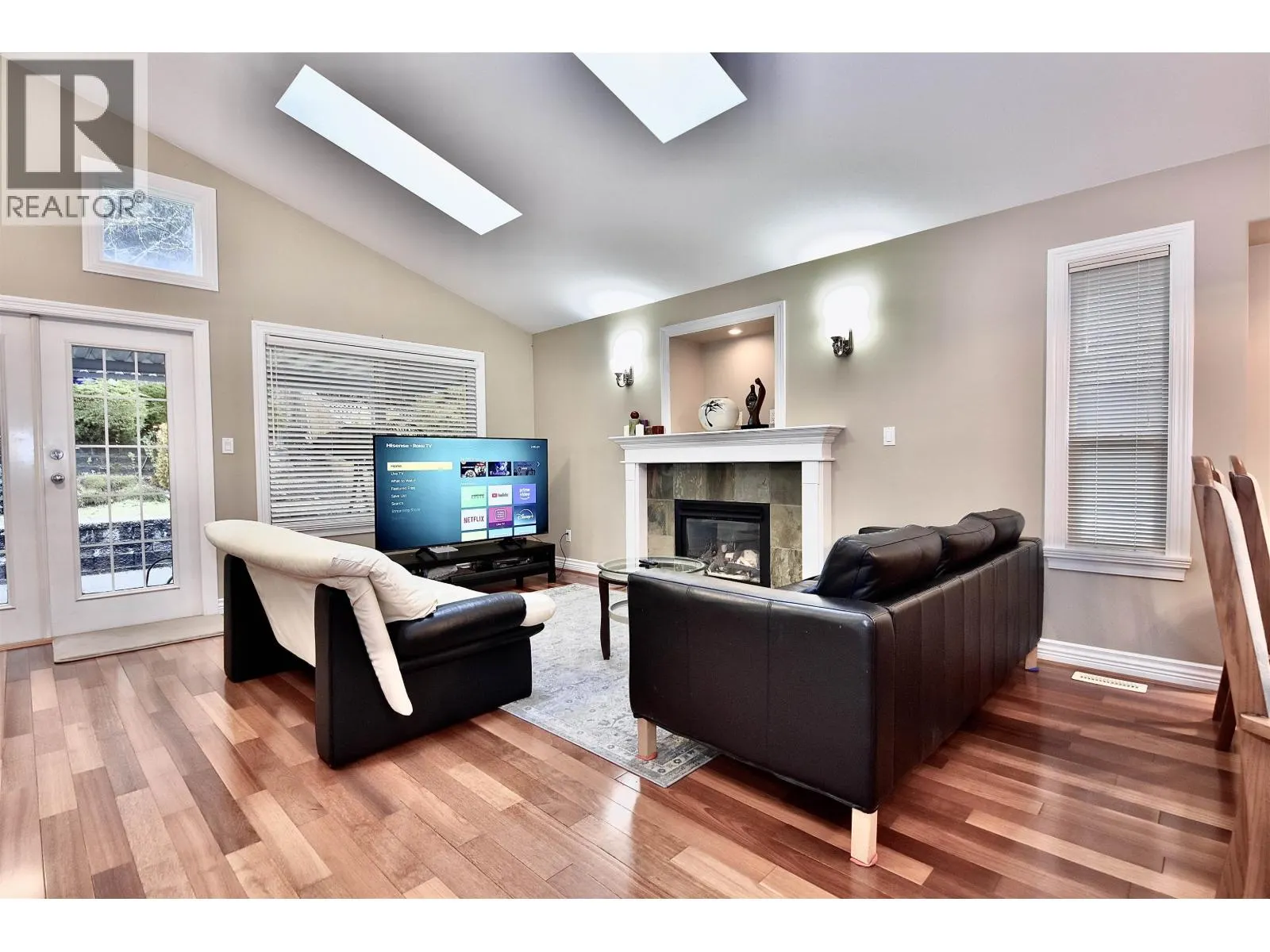 3035 MAPLEWOOD COURT
