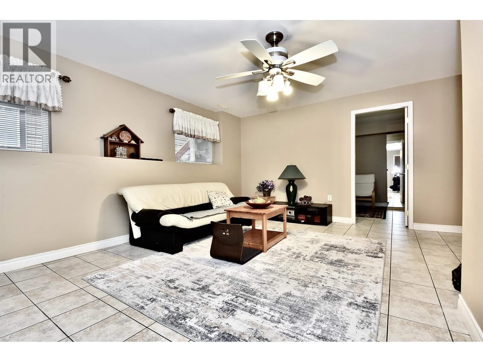 3035 MAPLEWOOD COURT