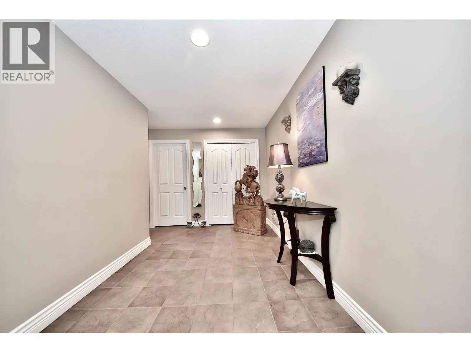 3035 MAPLEWOOD COURT