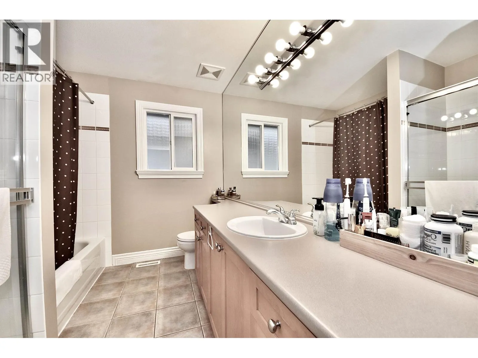 3035 MAPLEWOOD COURT