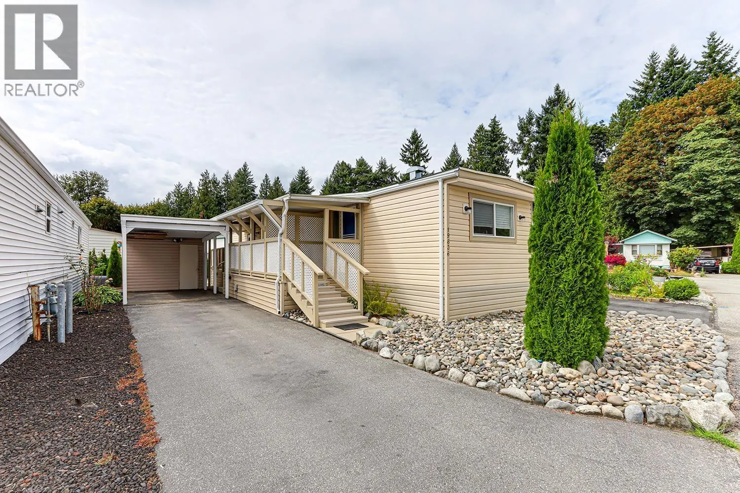 19636 PINETREE LANE