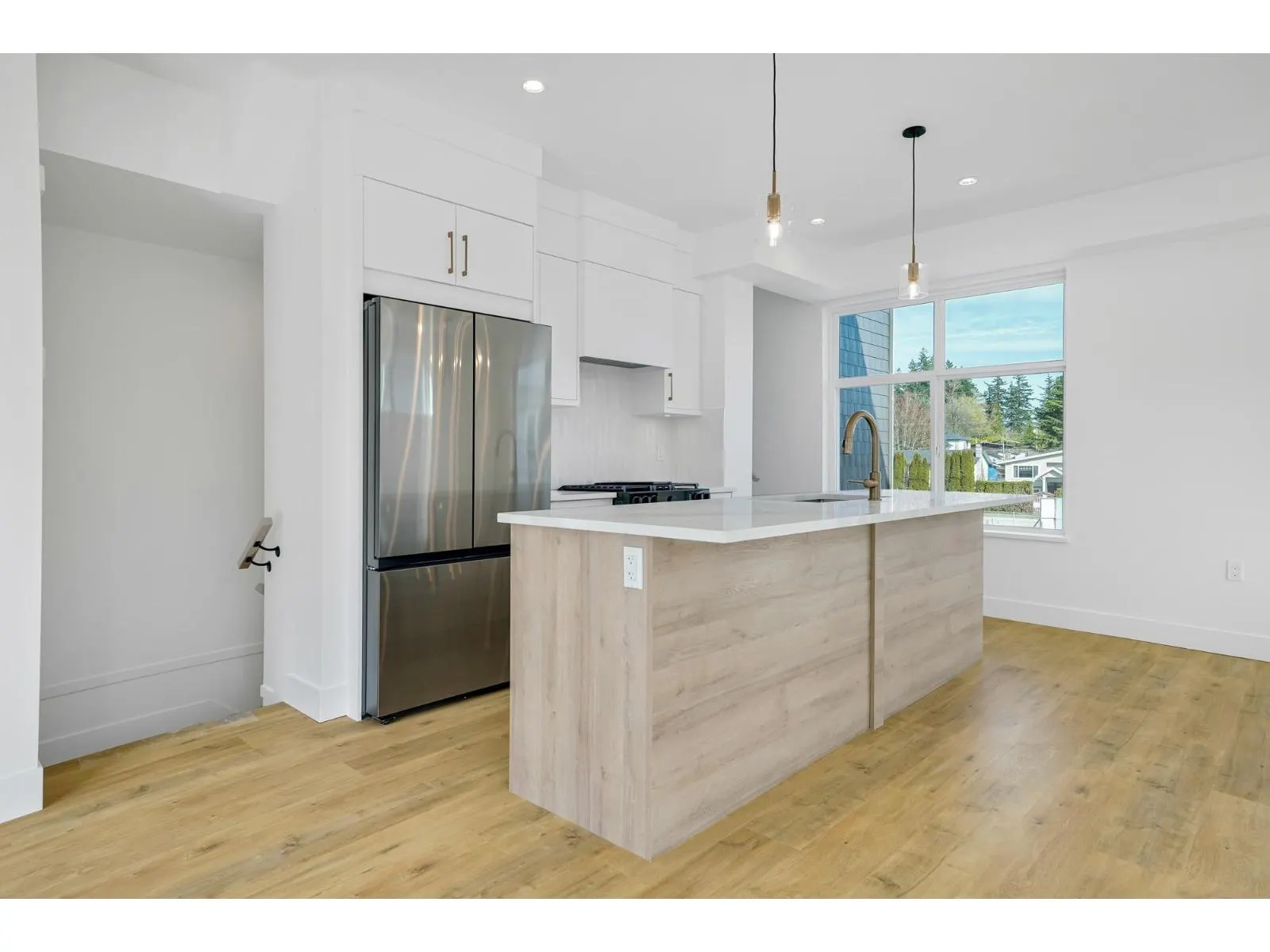 13 12770 105 AVENUE