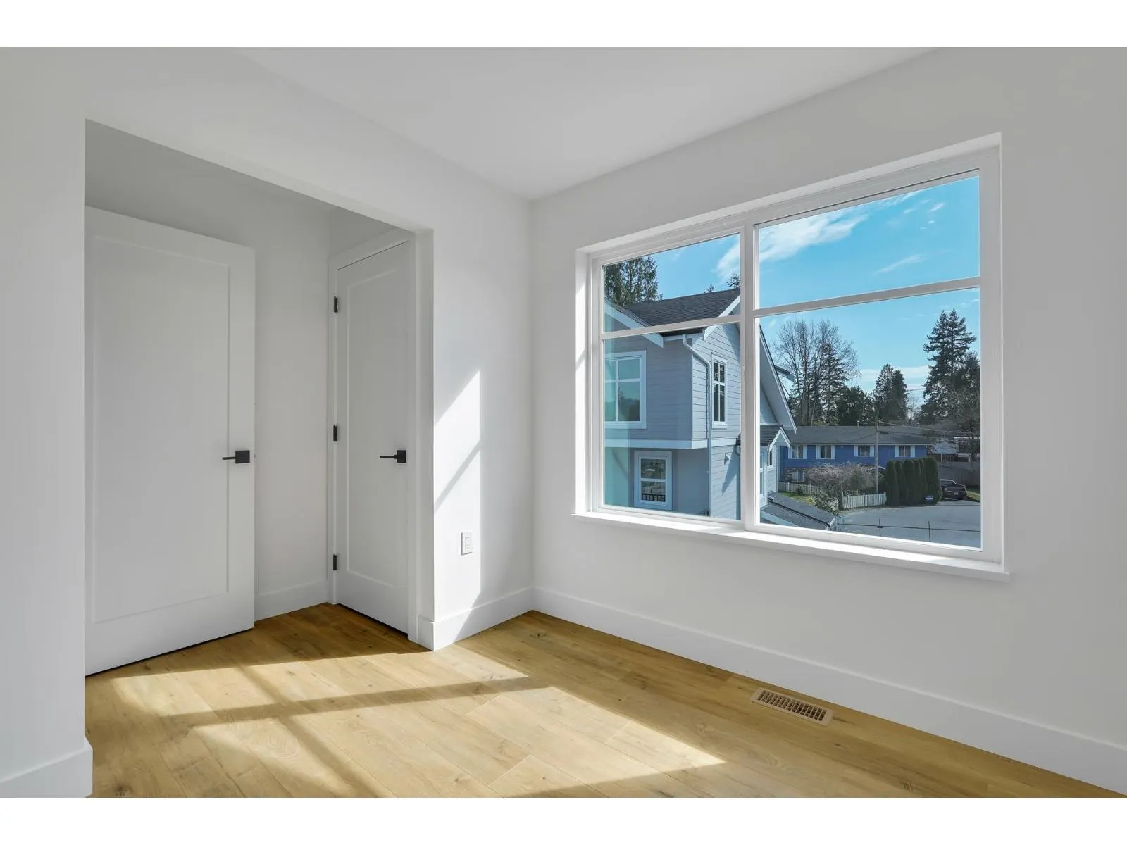 13 12770 105 AVENUE