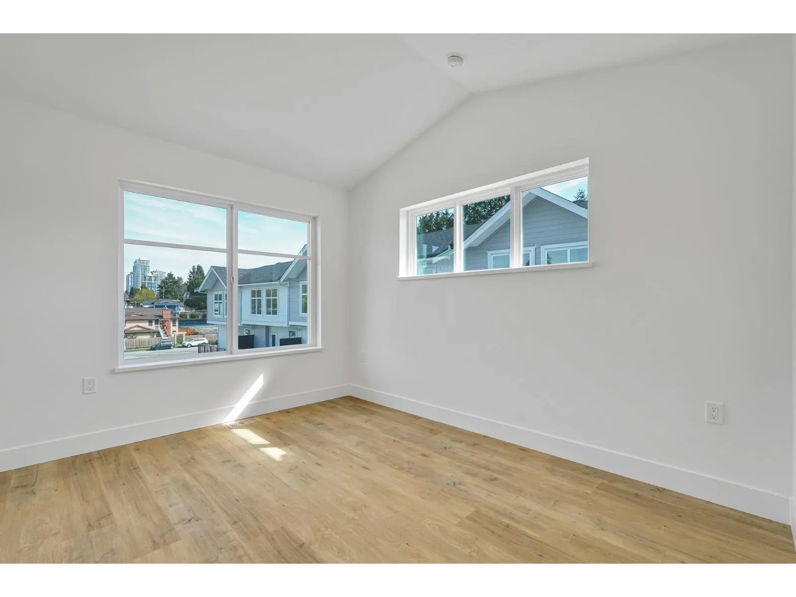 13 12770 105 AVENUE
