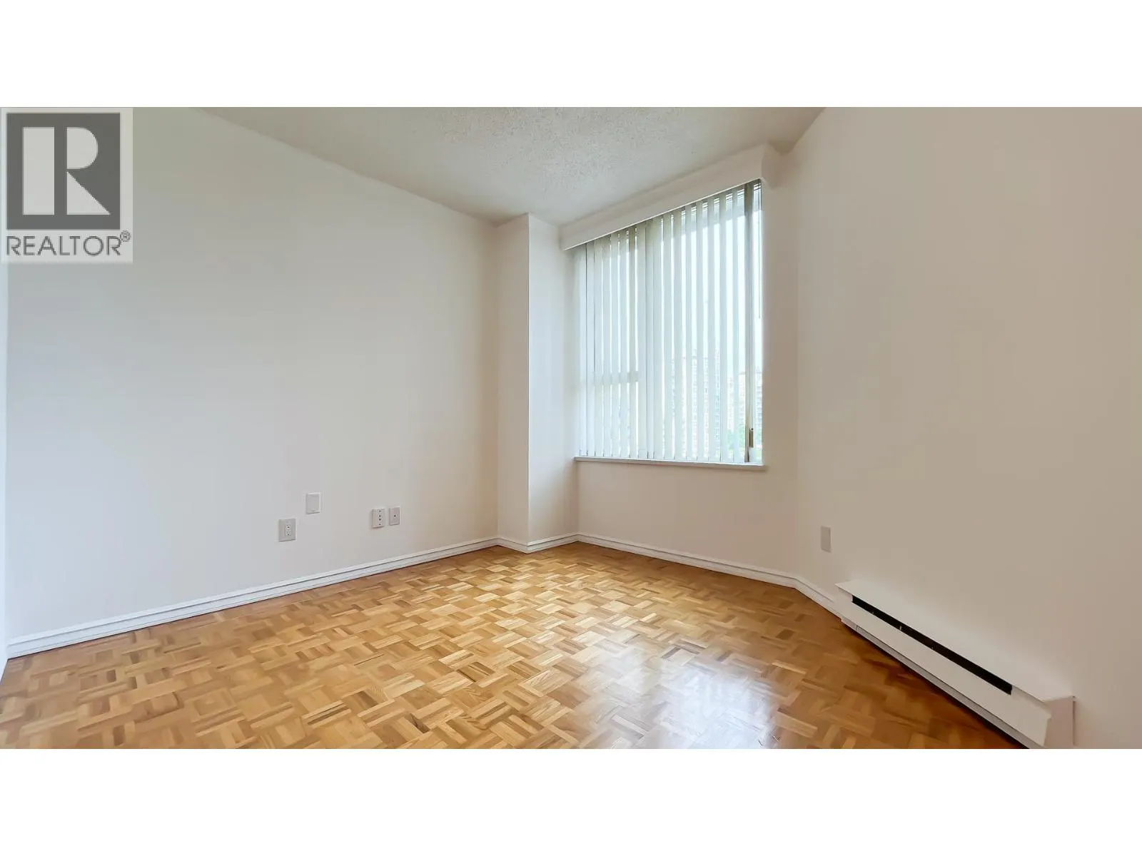 606 1045 QUAYSIDE DRIVE