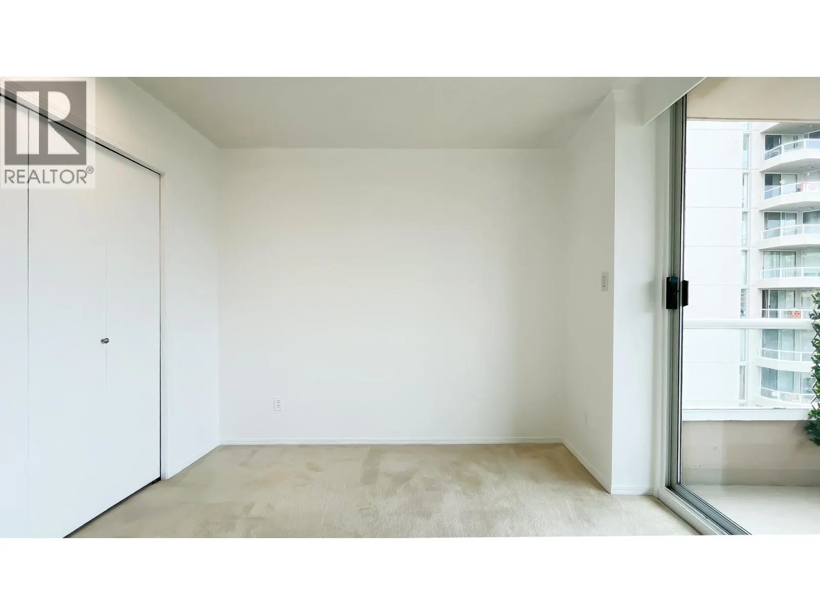 606 1045 QUAYSIDE DRIVE