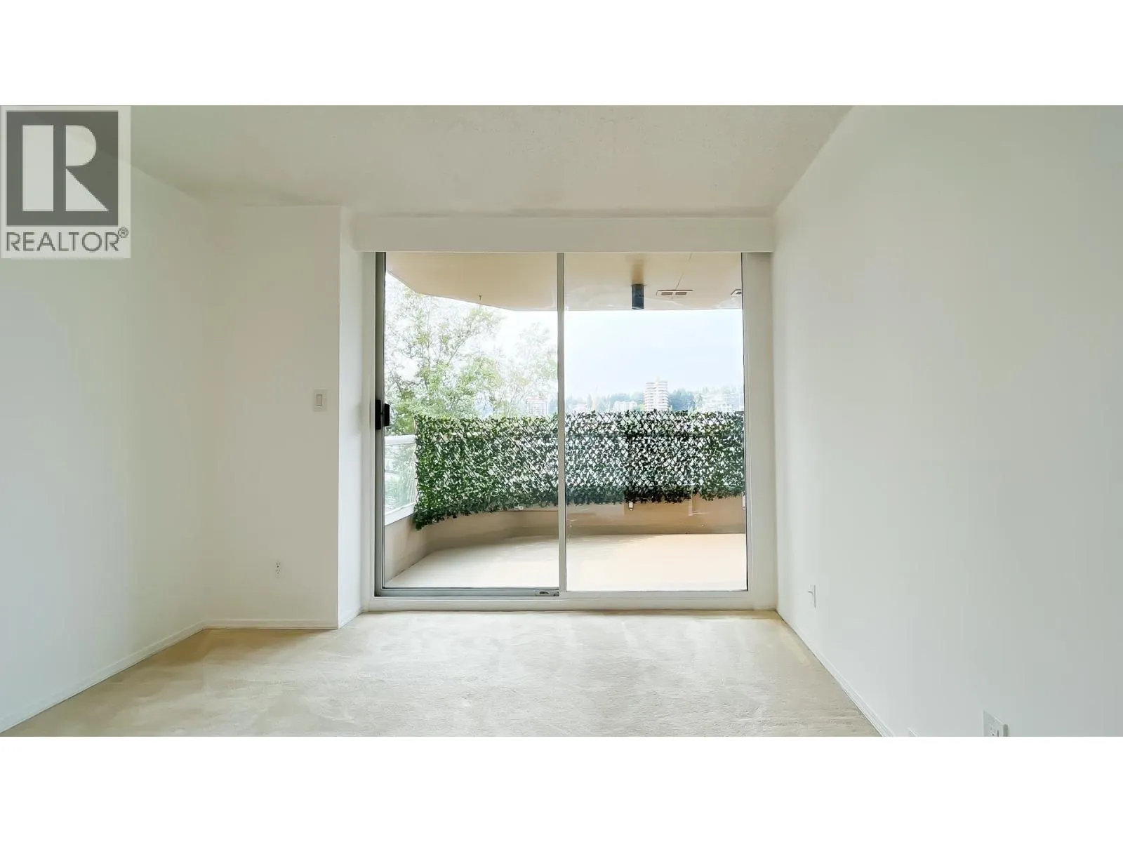 606 1045 QUAYSIDE DRIVE