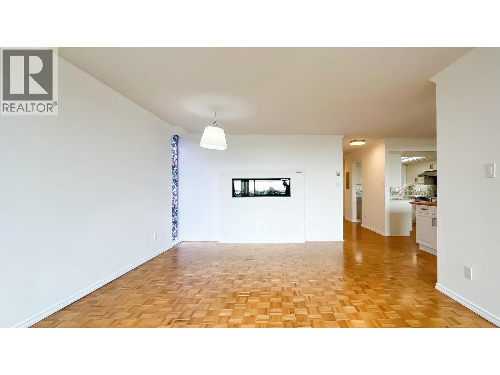 606 1045 QUAYSIDE DRIVE