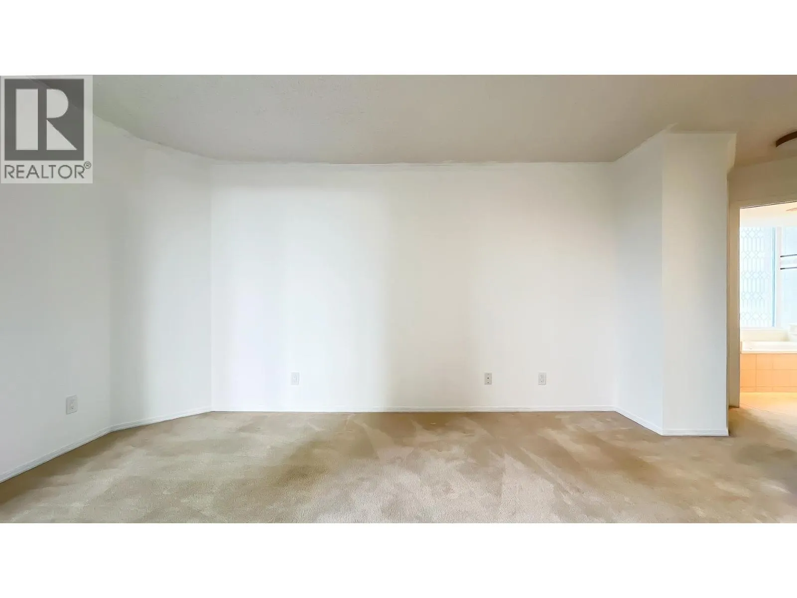 606 1045 QUAYSIDE DRIVE