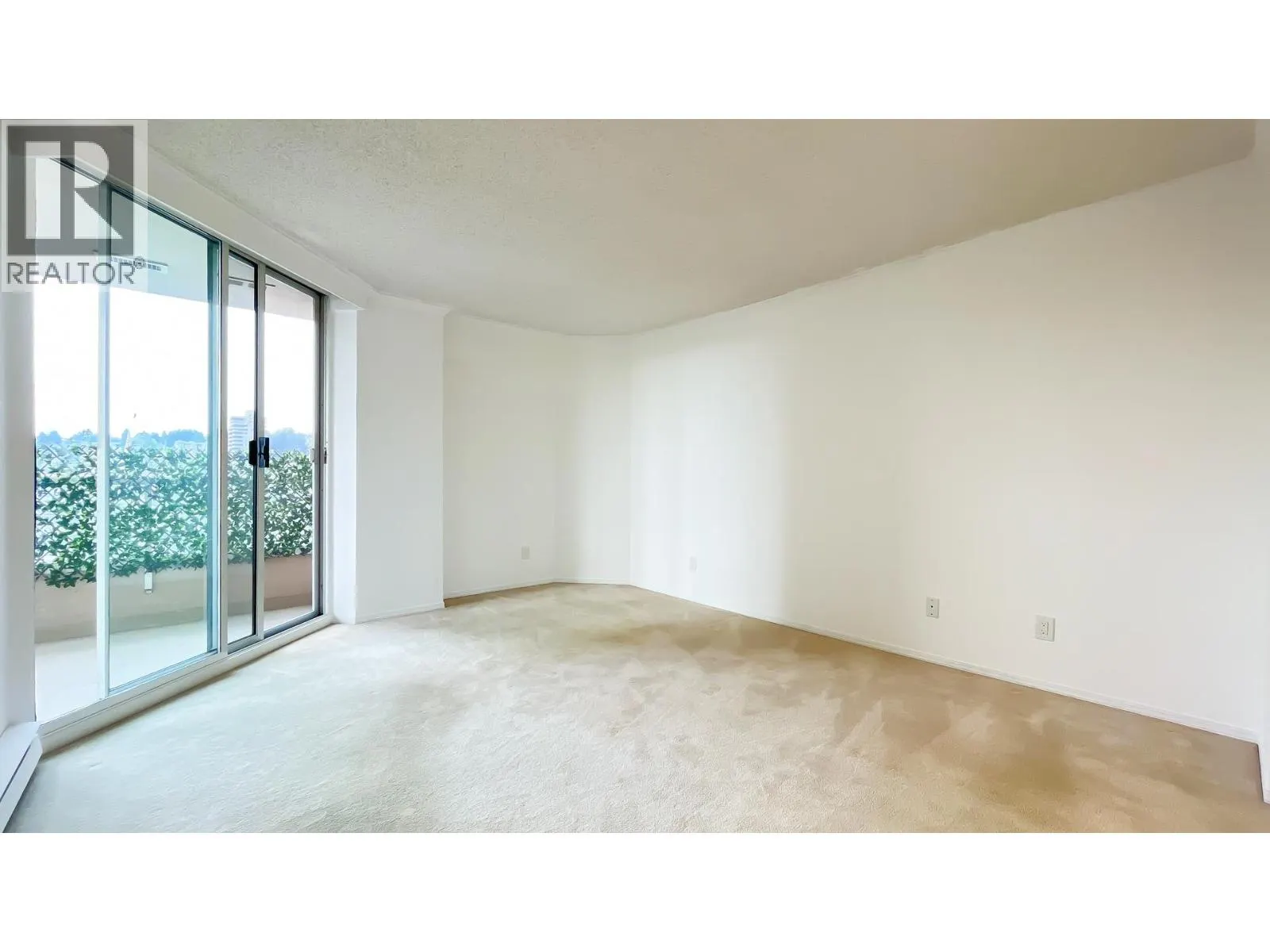 606 1045 QUAYSIDE DRIVE