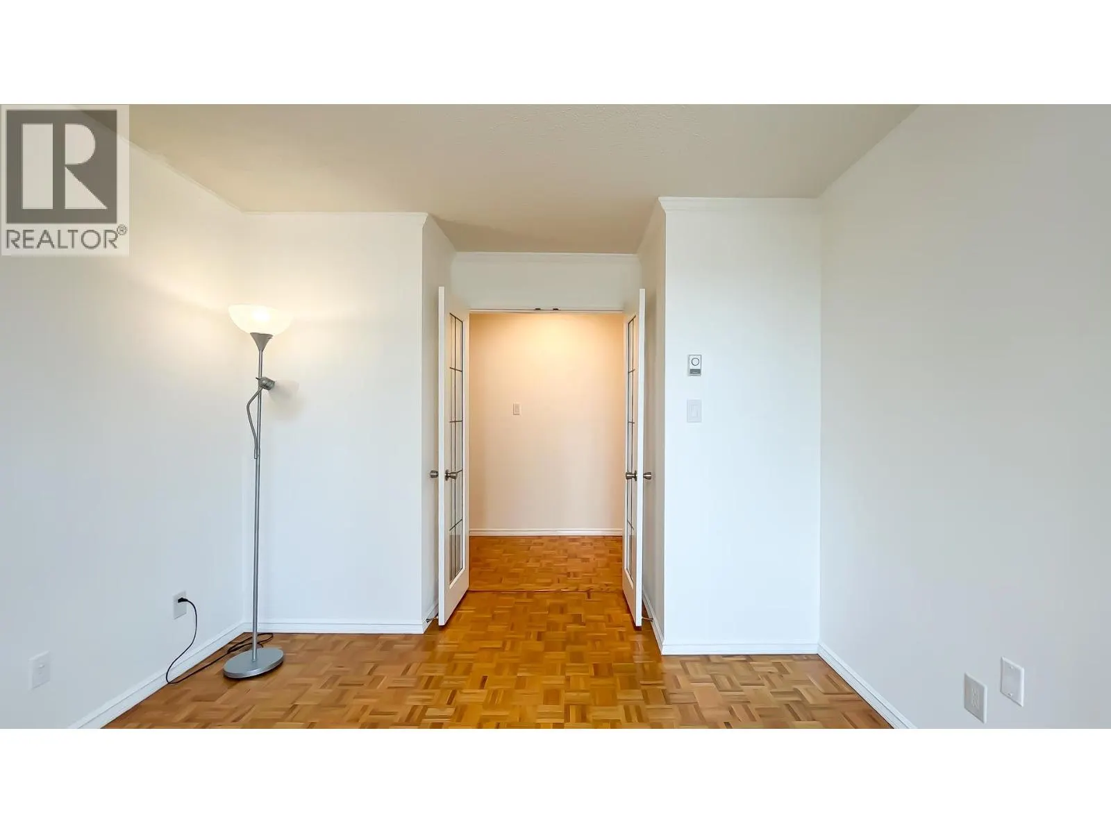 606 1045 QUAYSIDE DRIVE