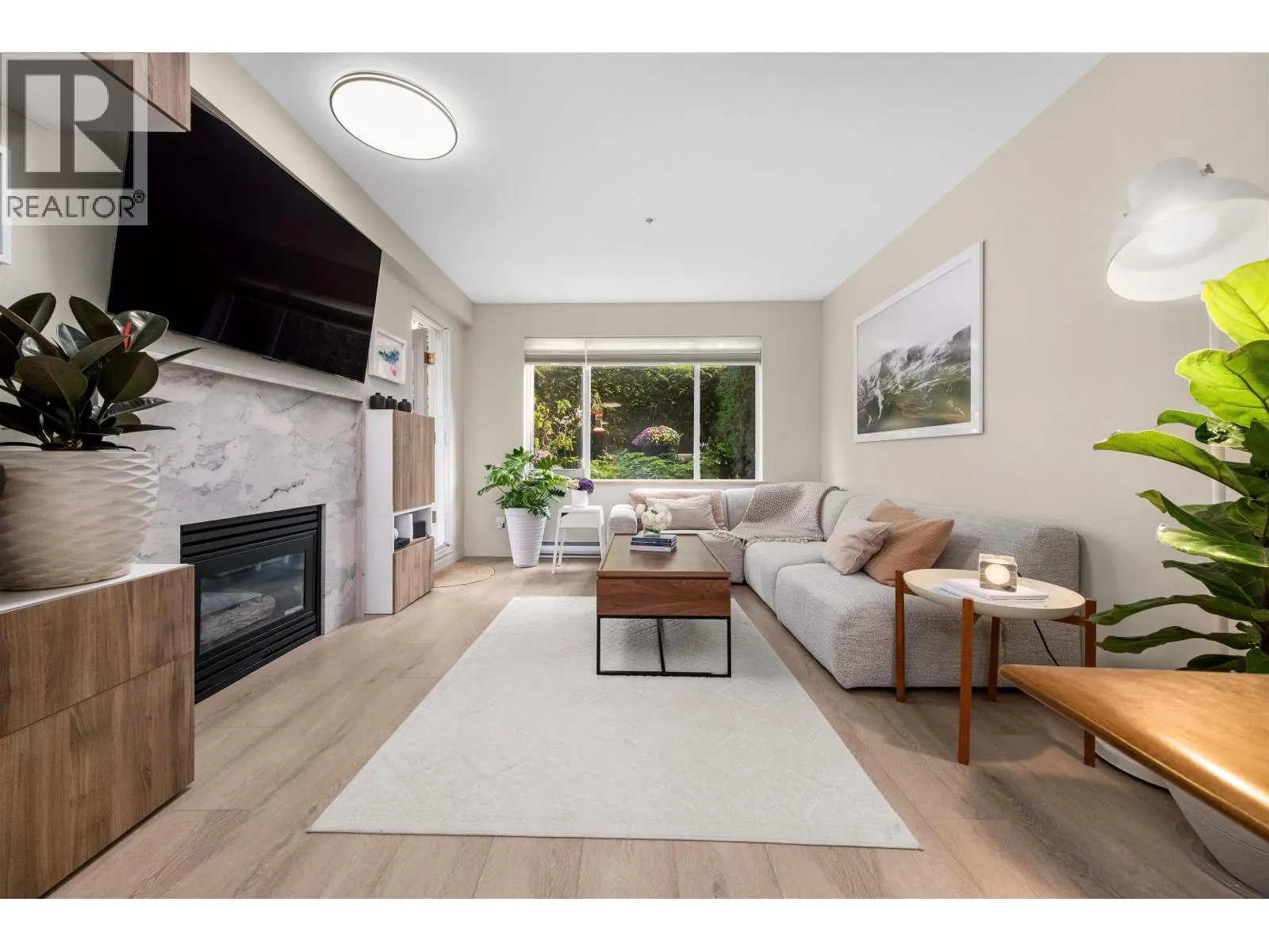 210 3608 DEERCREST DRIVE