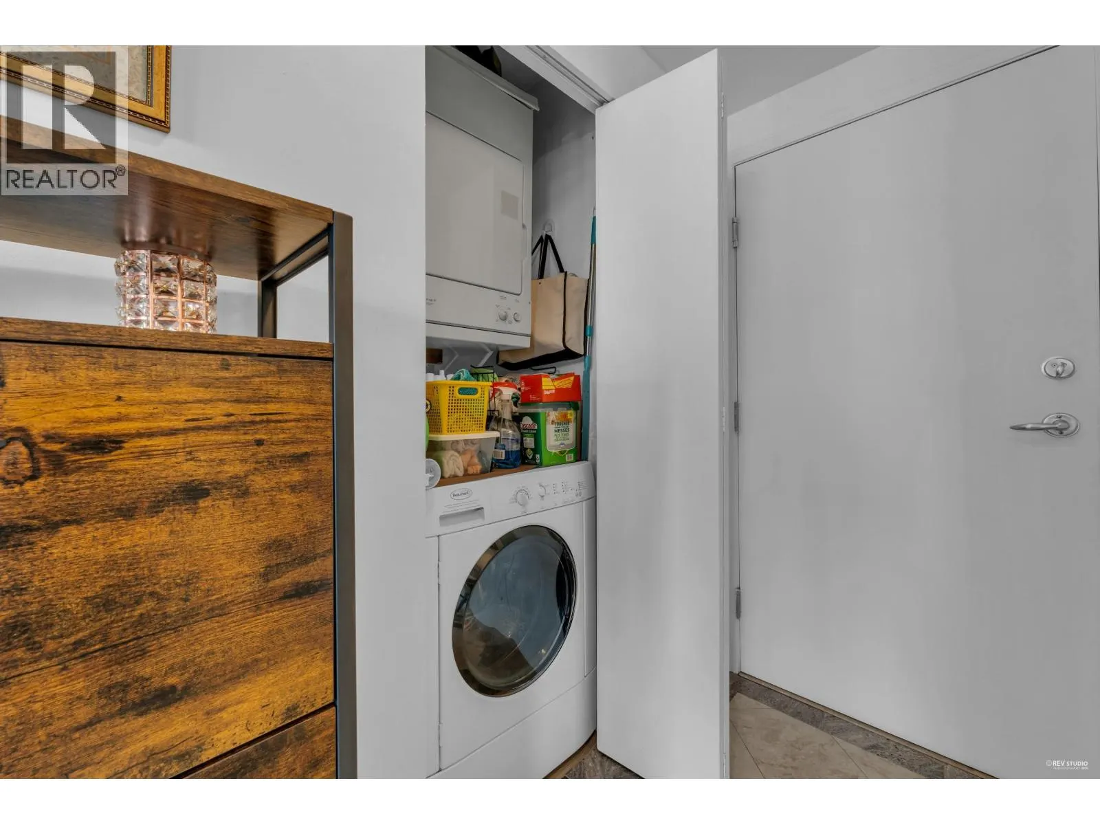 1905 1331 ALBERNI STREET