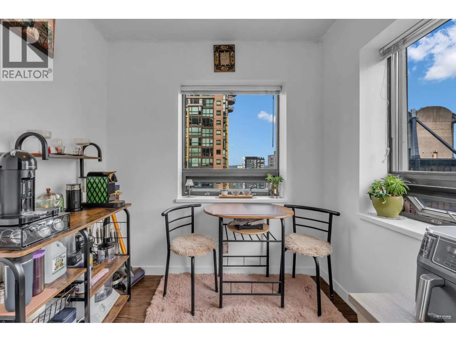 1905 1331 ALBERNI STREET