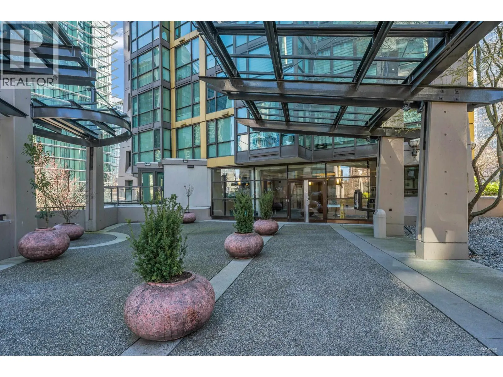 1905 1331 ALBERNI STREET