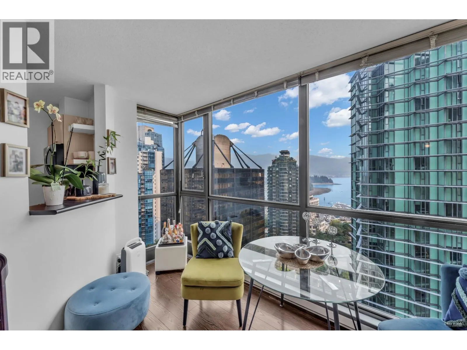 1905 1331 ALBERNI STREET