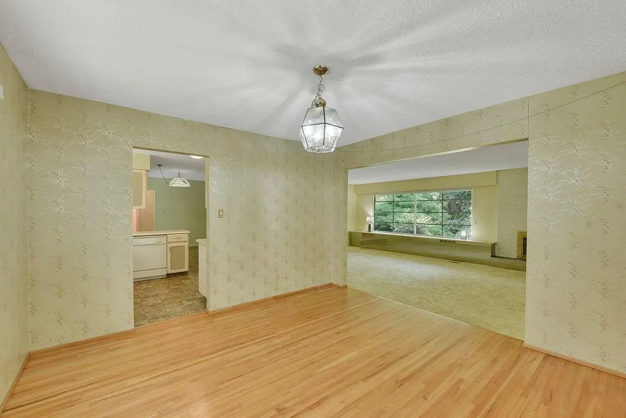 13428 CRESCENT ROAD