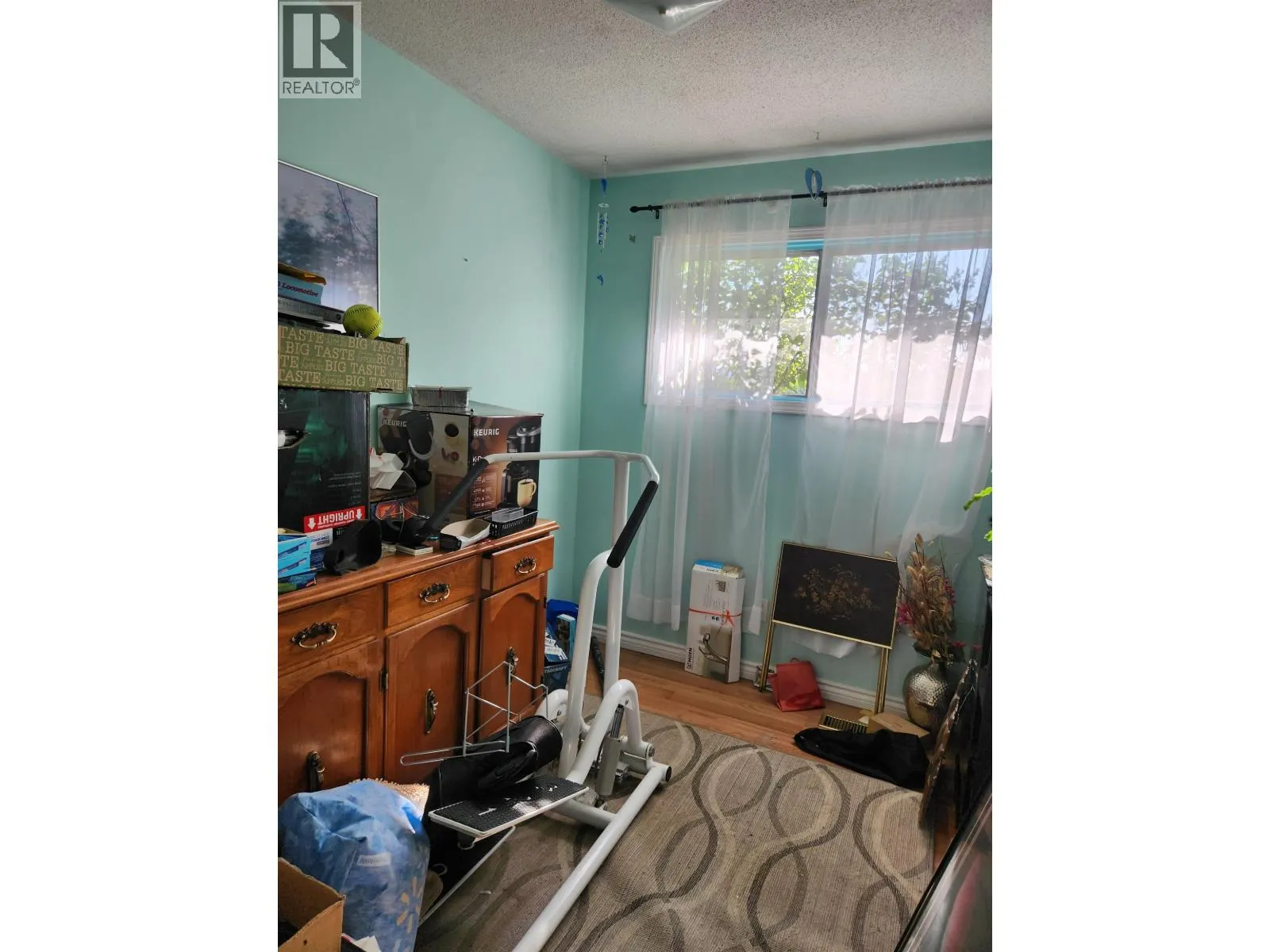 152 MCDERMID DRIVE