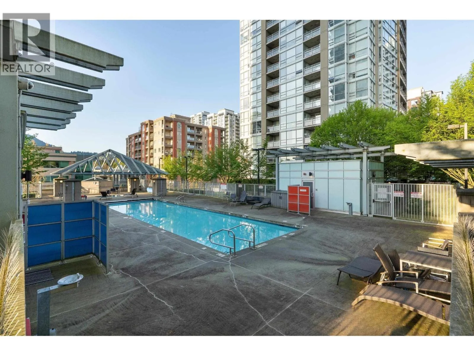 3401 2968 GLEN DRIVE