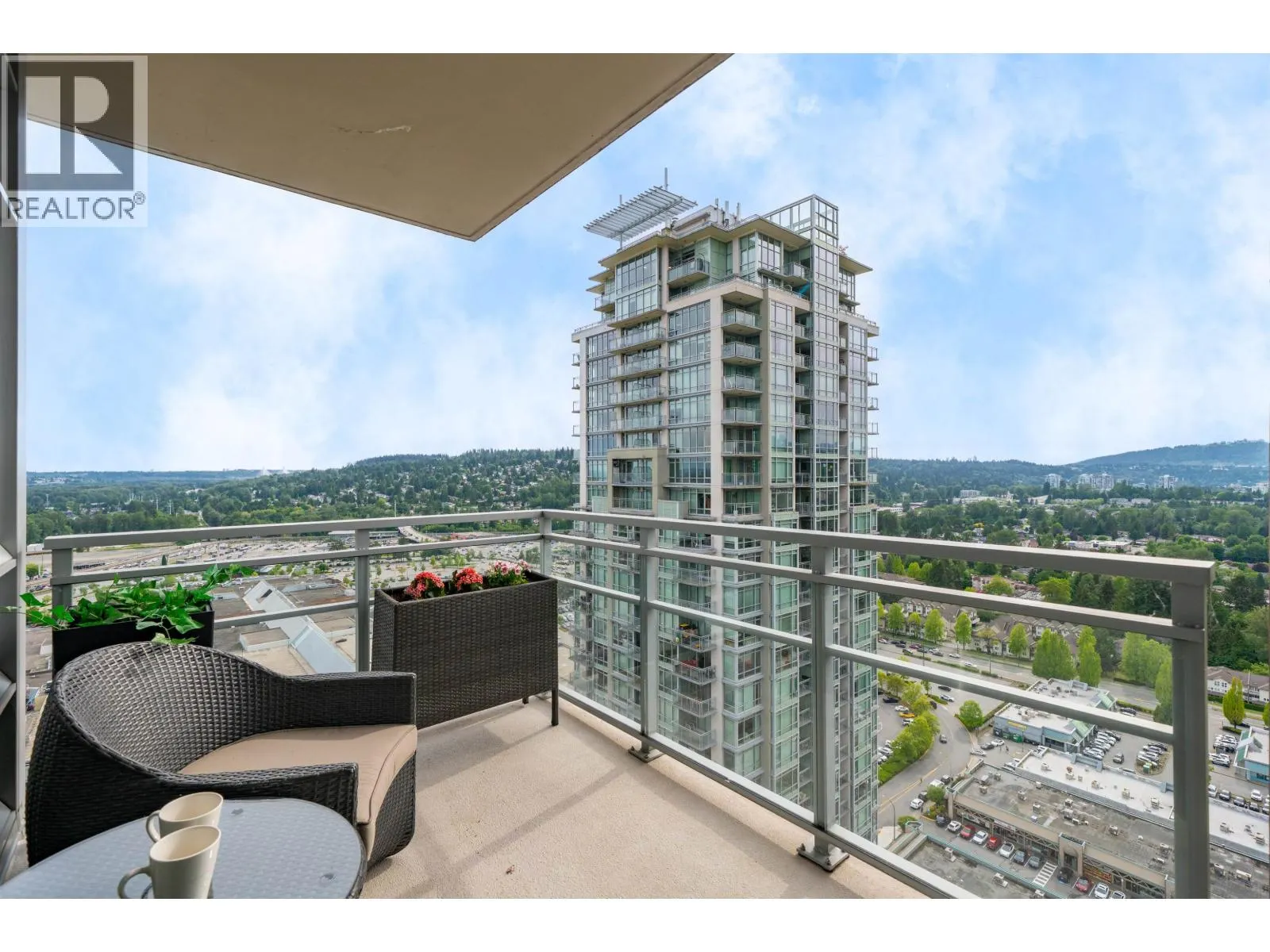 3401 2968 GLEN DRIVE