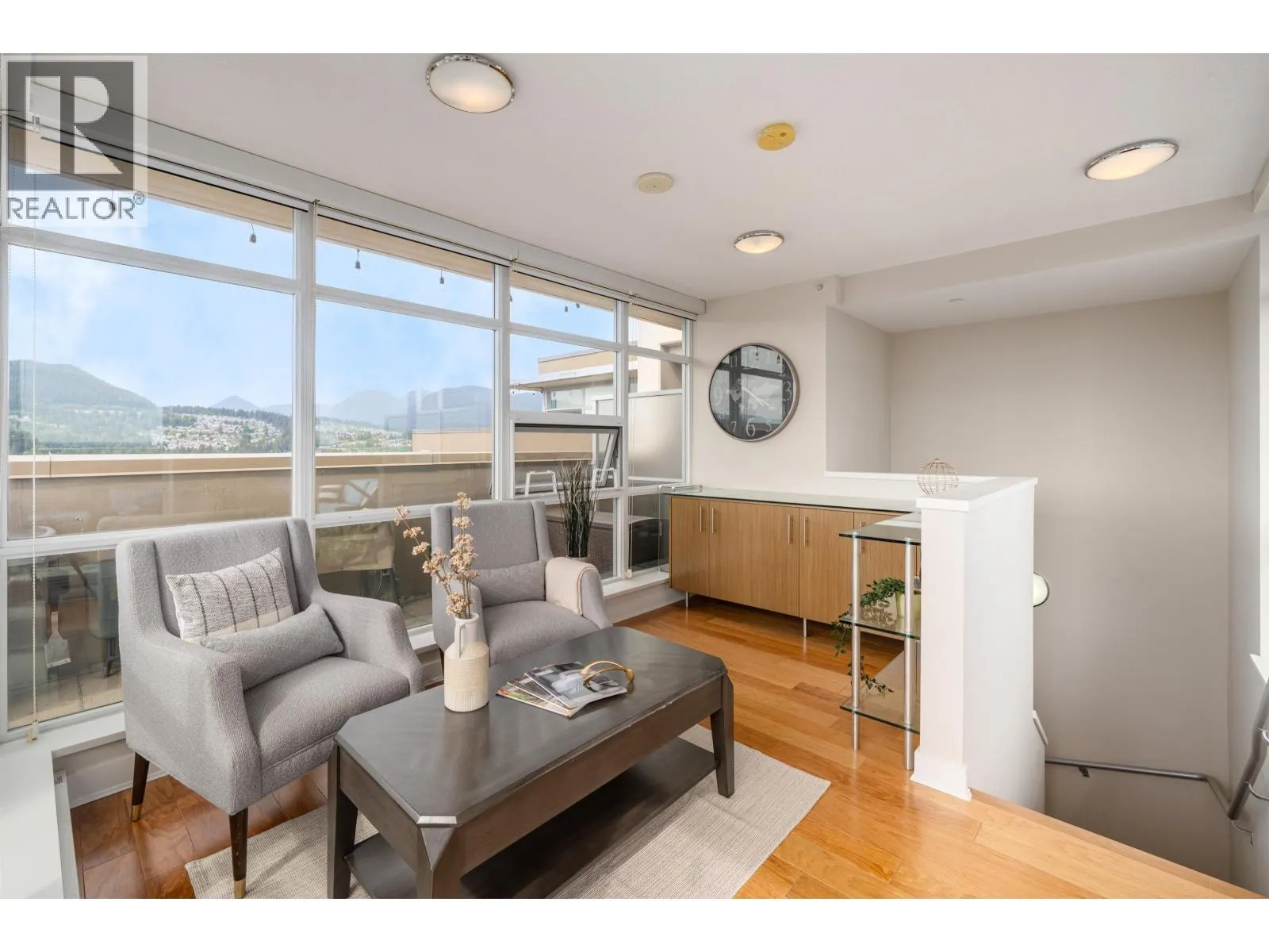 3401 2968 GLEN DRIVE