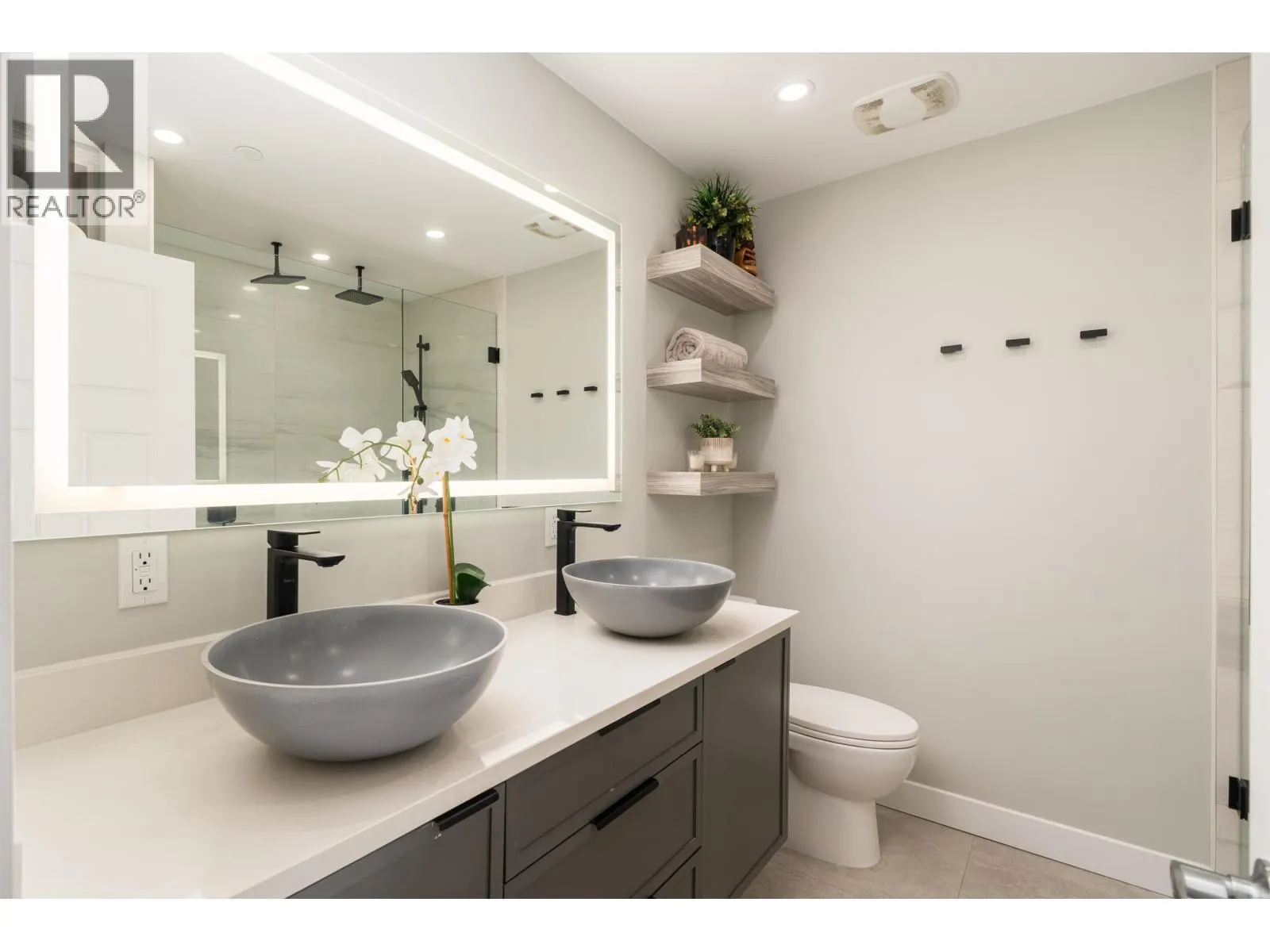 3401 2968 GLEN DRIVE