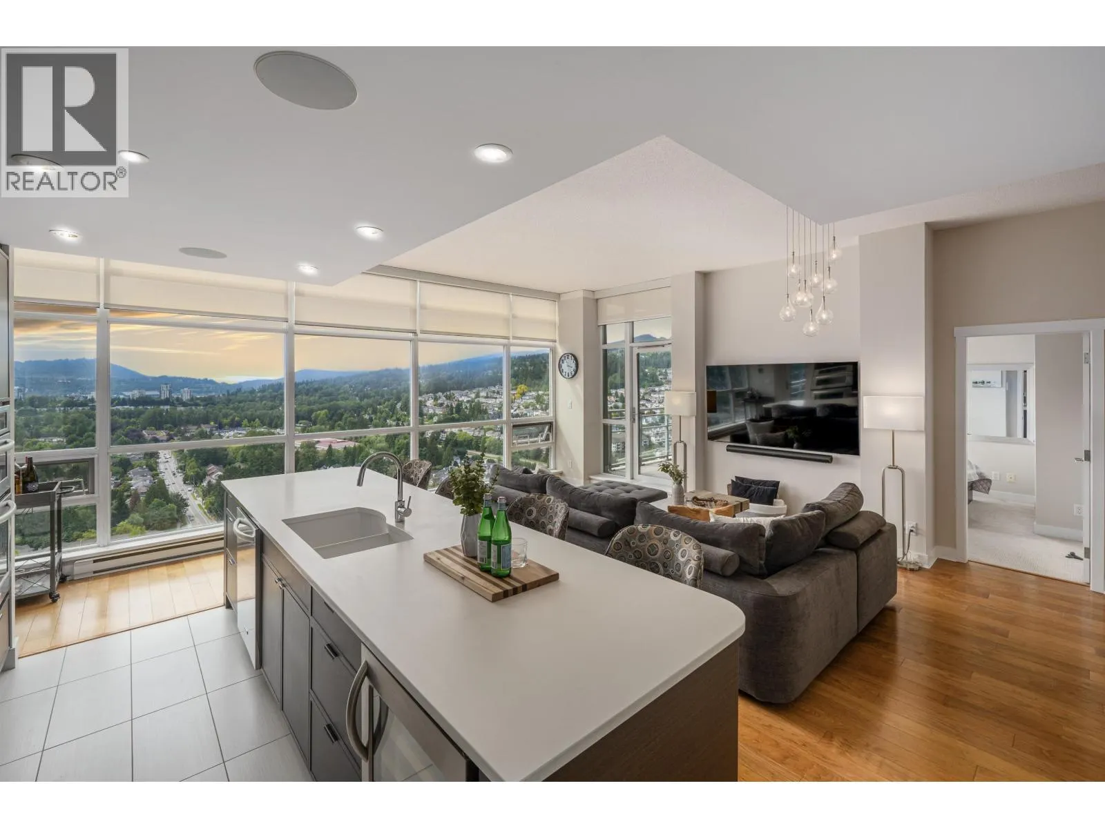 3401 2968 GLEN DRIVE
