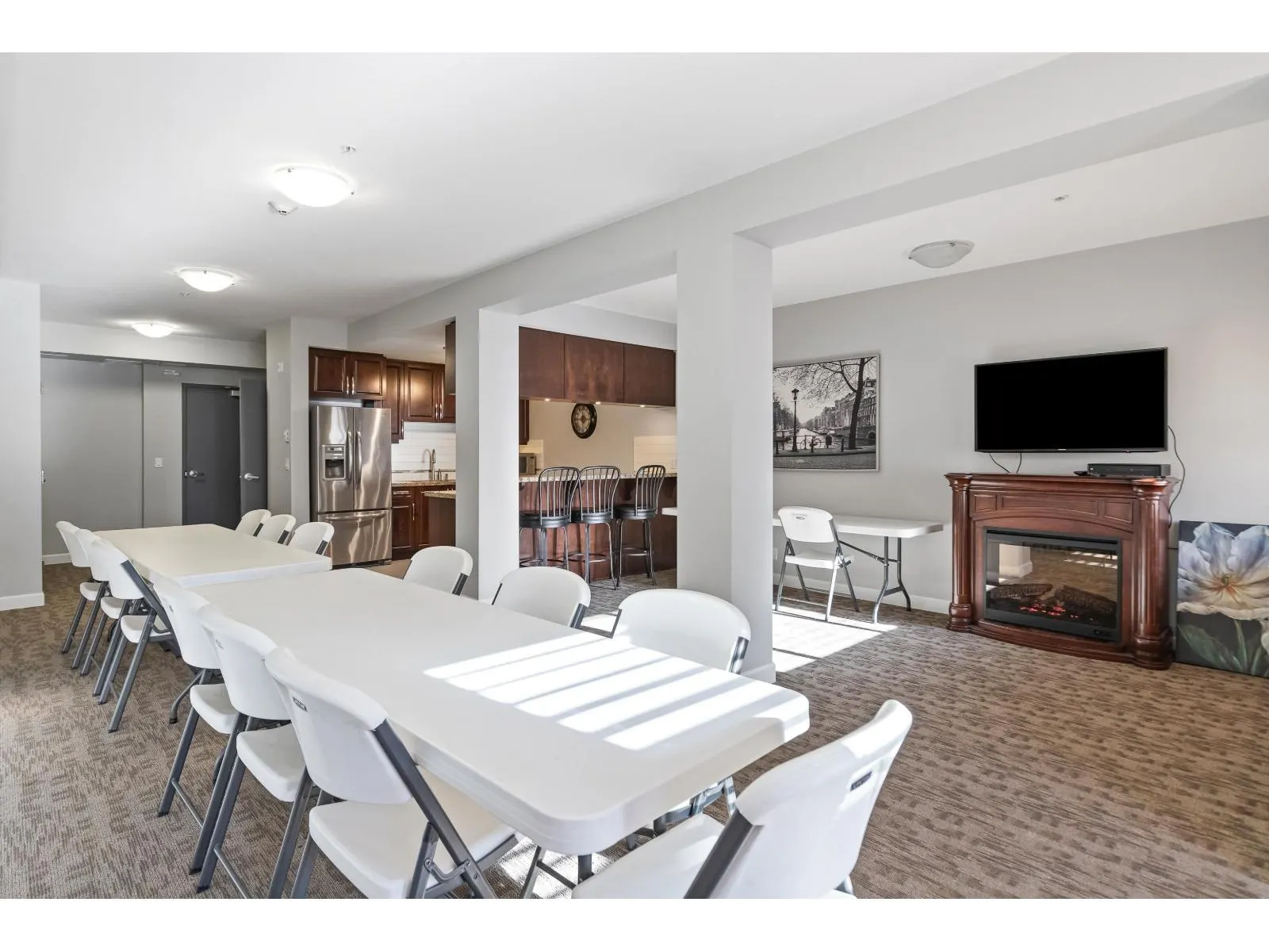 356 8258 207A STREET