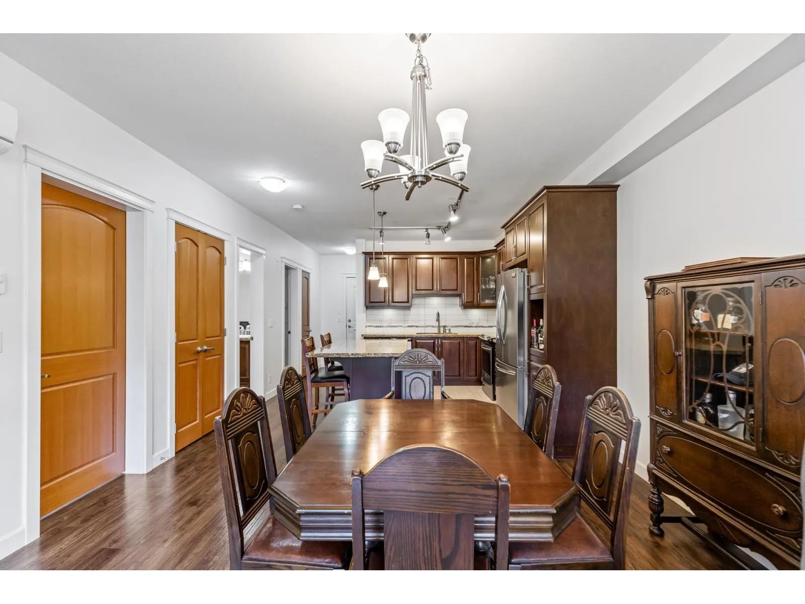 356 8258 207A STREET