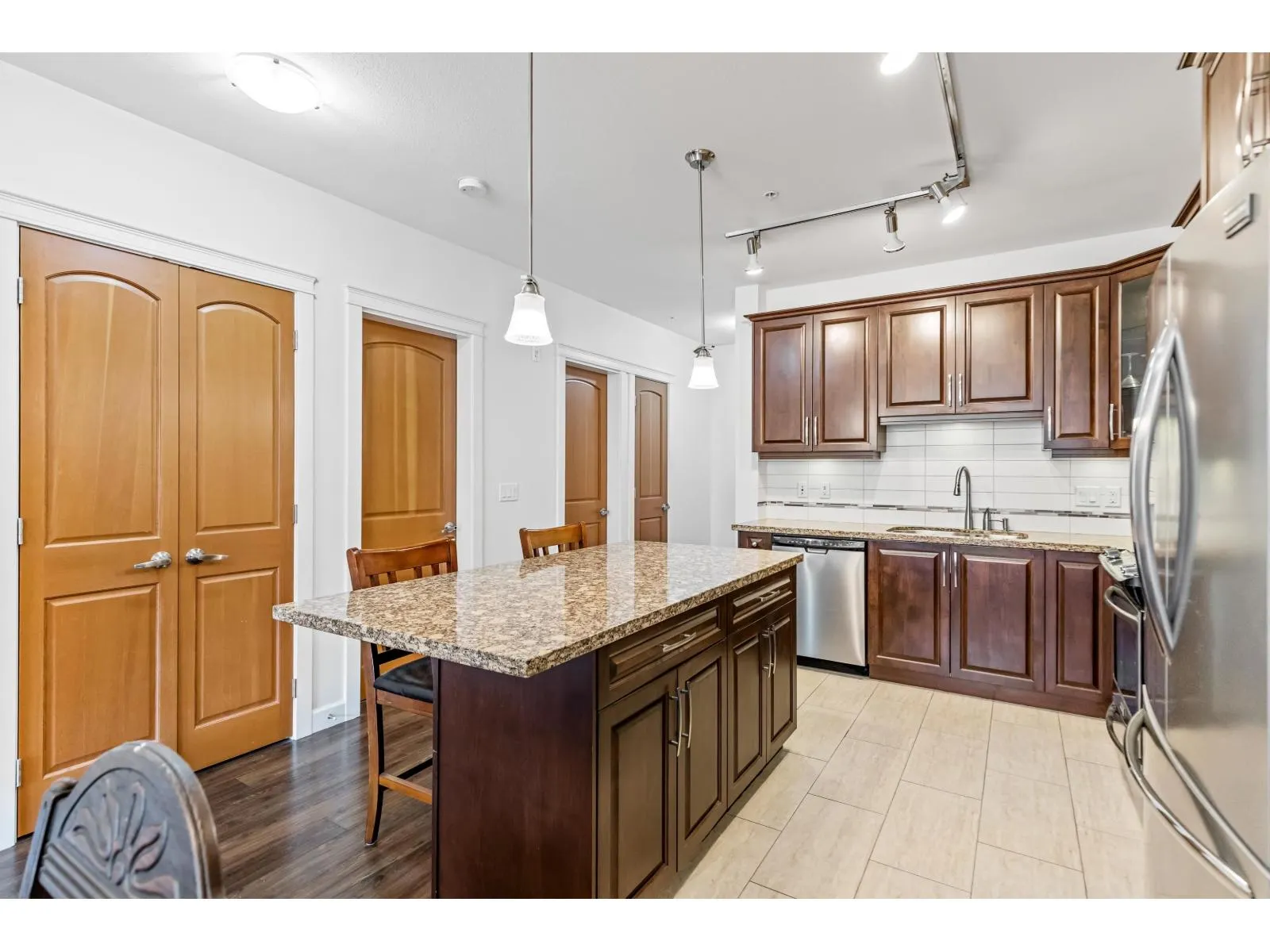 356 8258 207A STREET