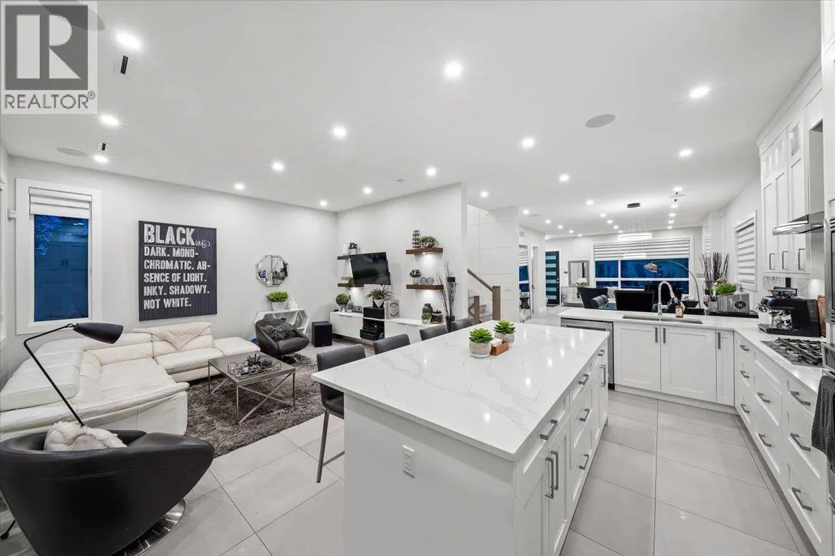 1041 STEWART AVENUE