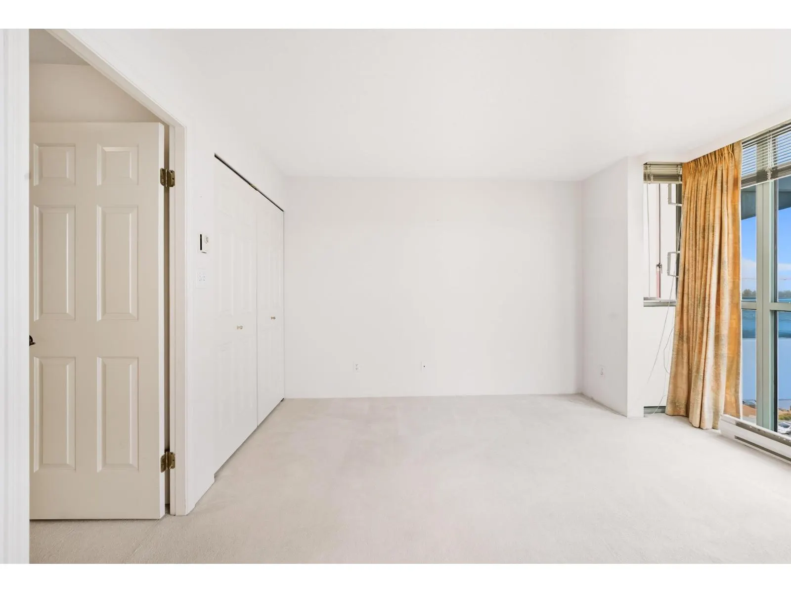 1004 15038 101 AVENUE