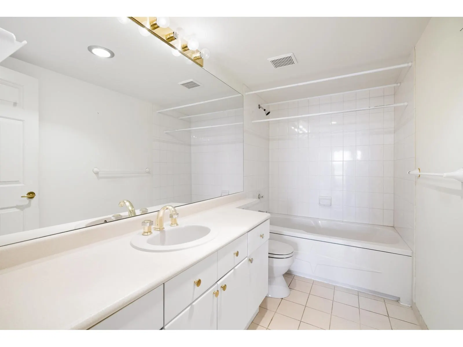 1004 15038 101 AVENUE