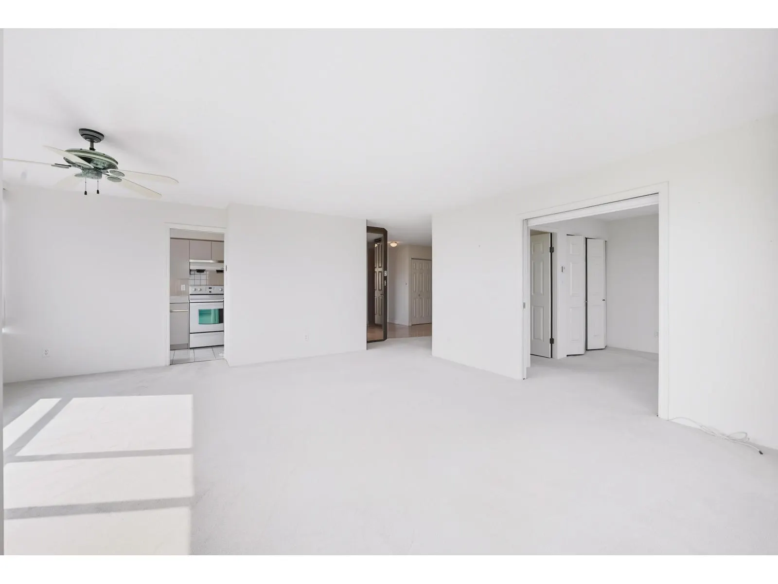 1004 15038 101 AVENUE