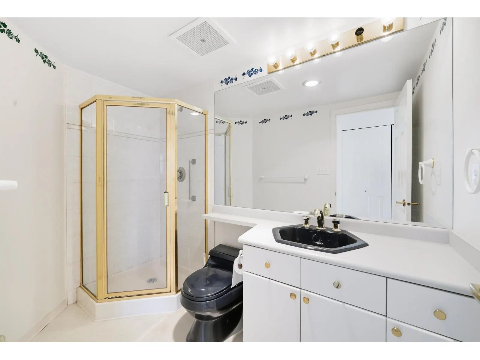 1004 15038 101 AVENUE