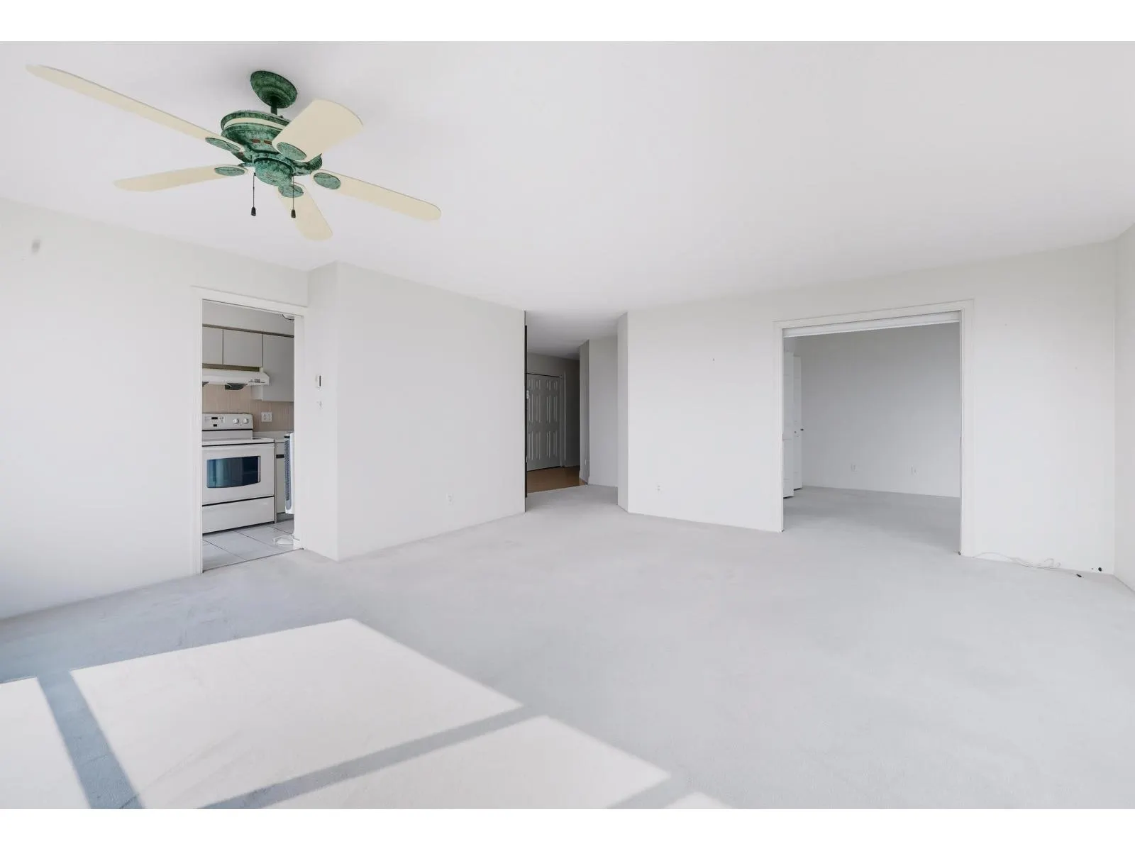 1004 15038 101 AVENUE
