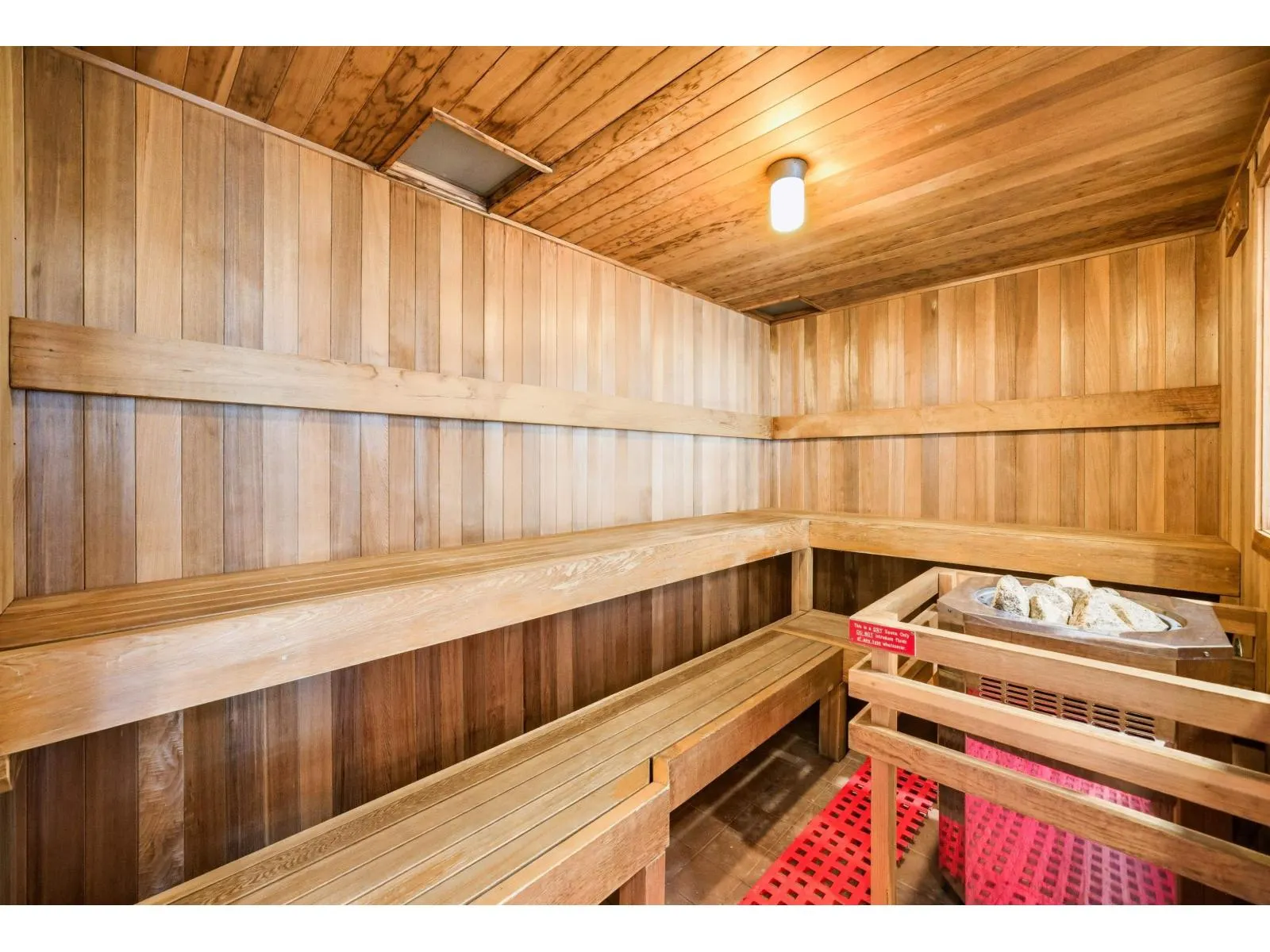 1004 15038 101 AVENUE