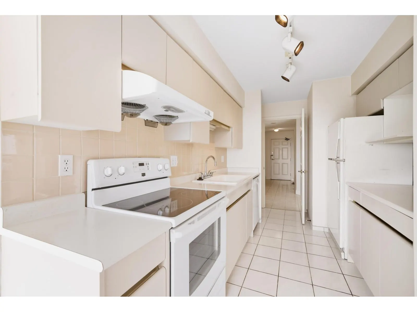 1004 15038 101 AVENUE