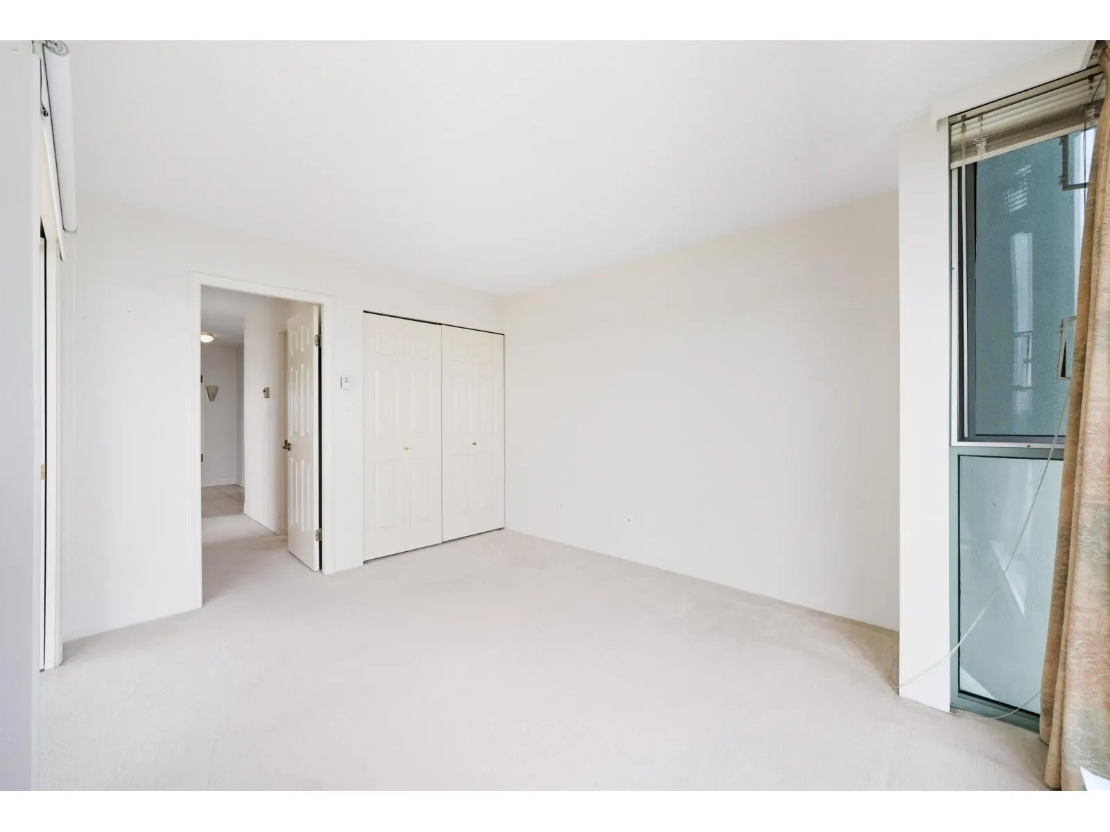 1004 15038 101 AVENUE